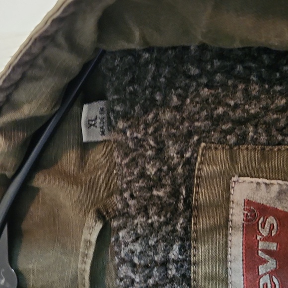 Levi's jacket - Picture 6 of 6